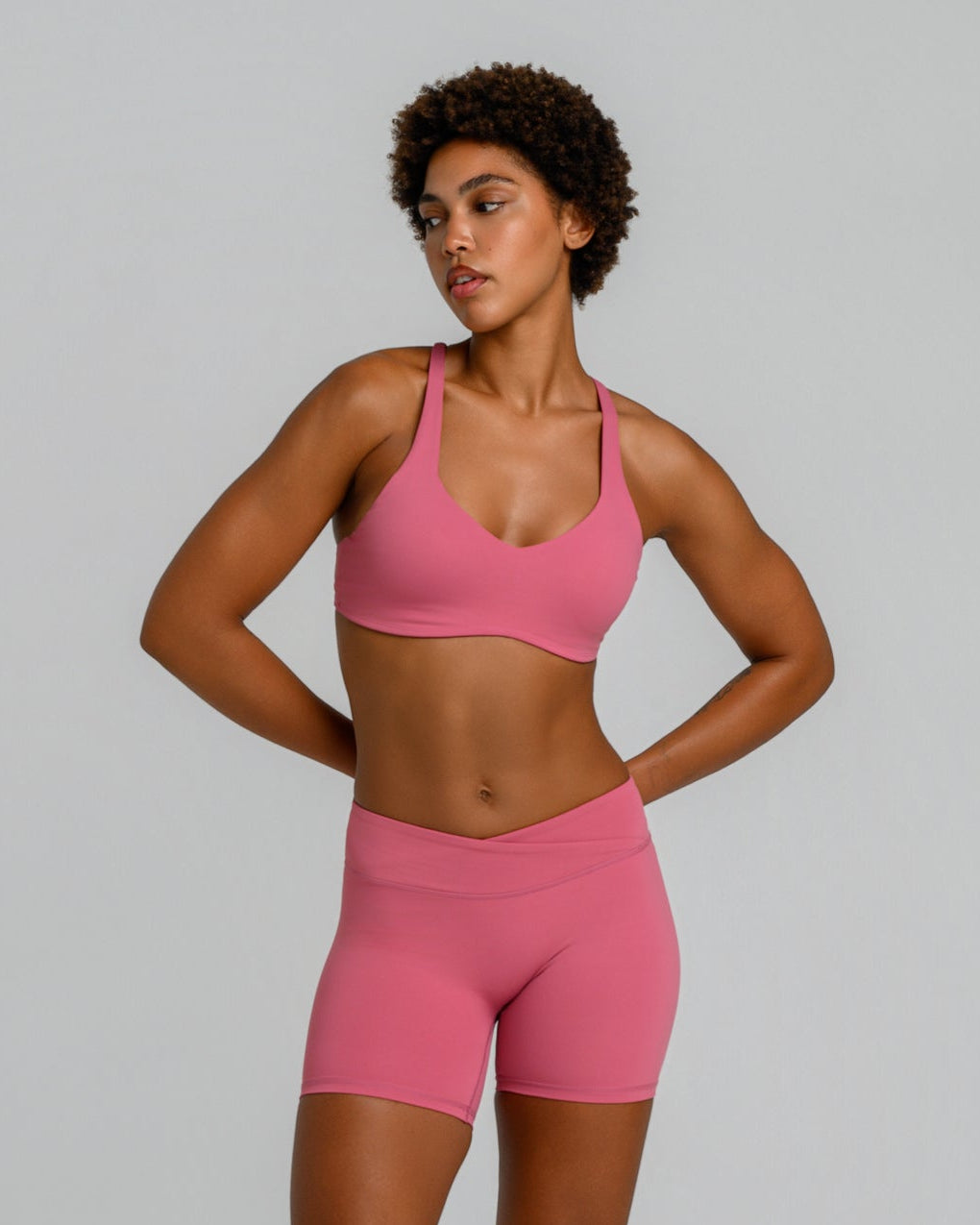 UNSTOPPABLE™ CROSS BACK BRA DUSTY PINK