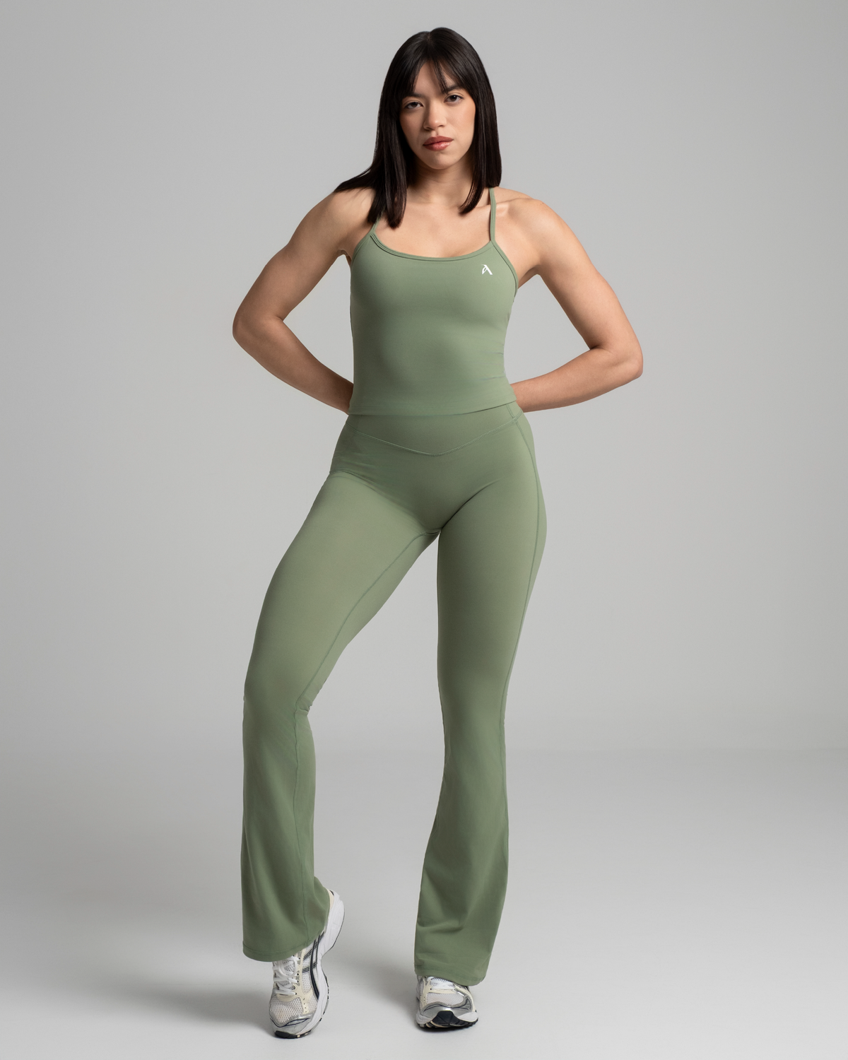 EVERYDAY MOVES FLARED LEGGINGS CREAMED MATCHA – ASU Active