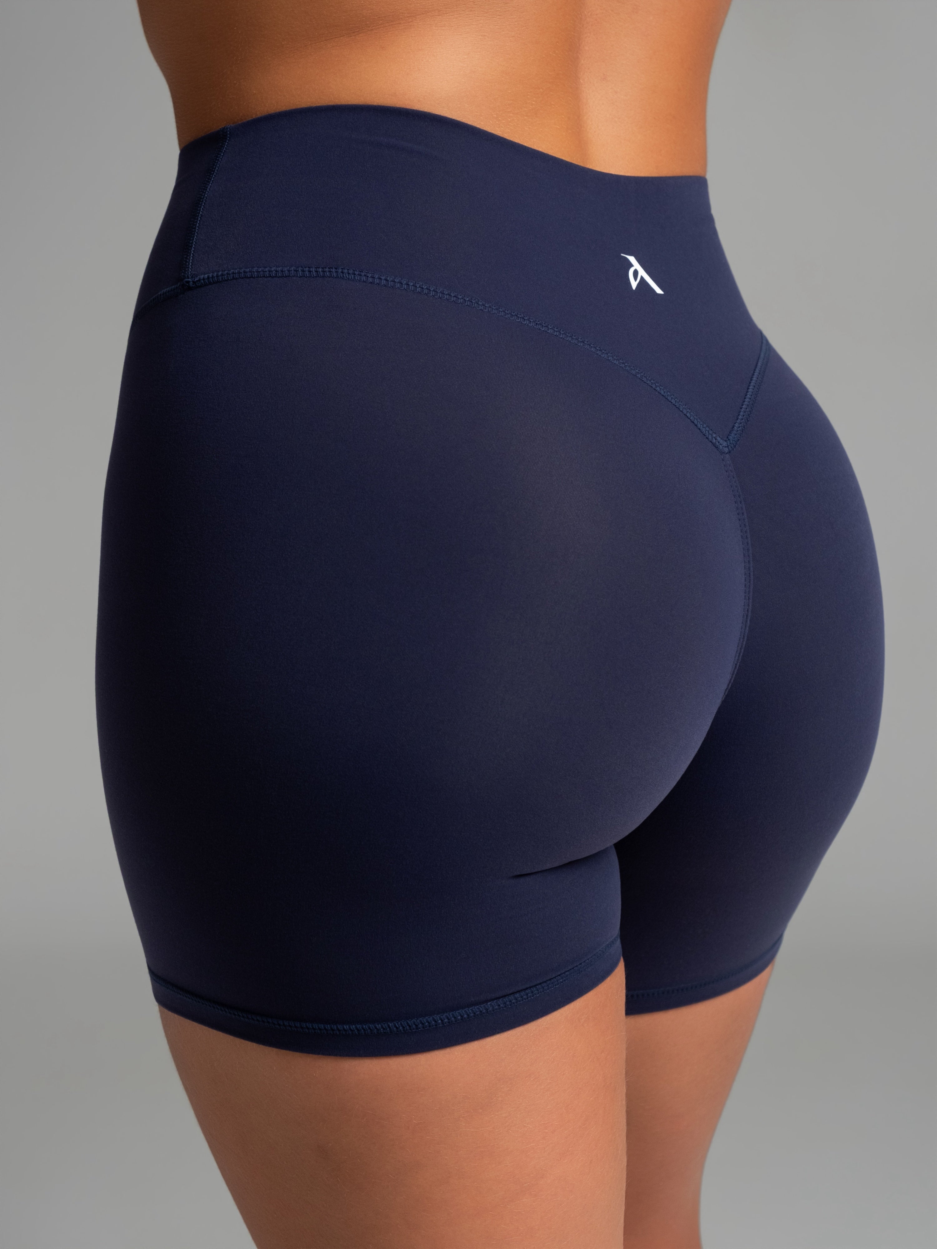 EVERYDAY MOVES SHORTS NAVY BLUE