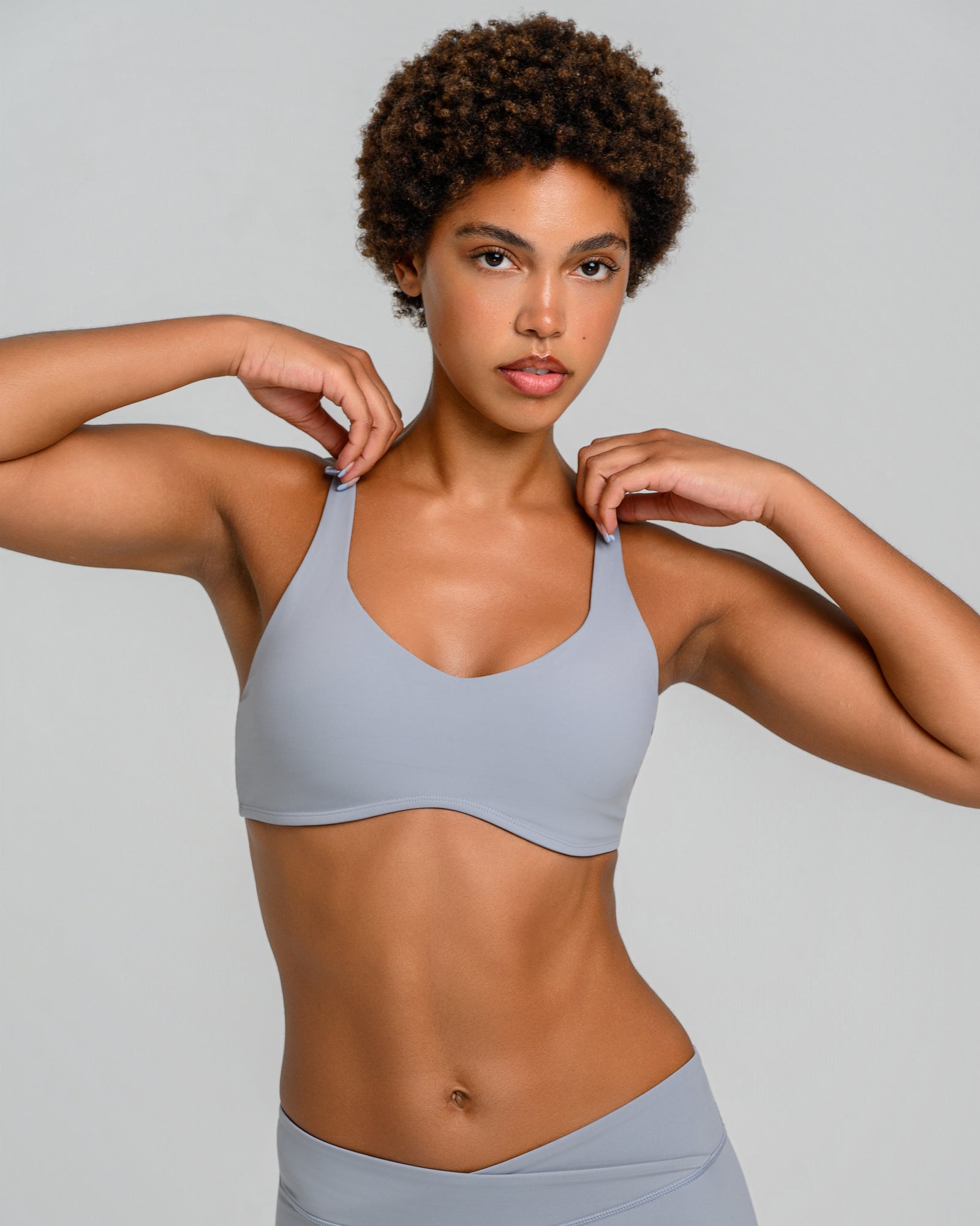 UNSTOPPABLE™ CROSS BACK BRA ASH GRAY