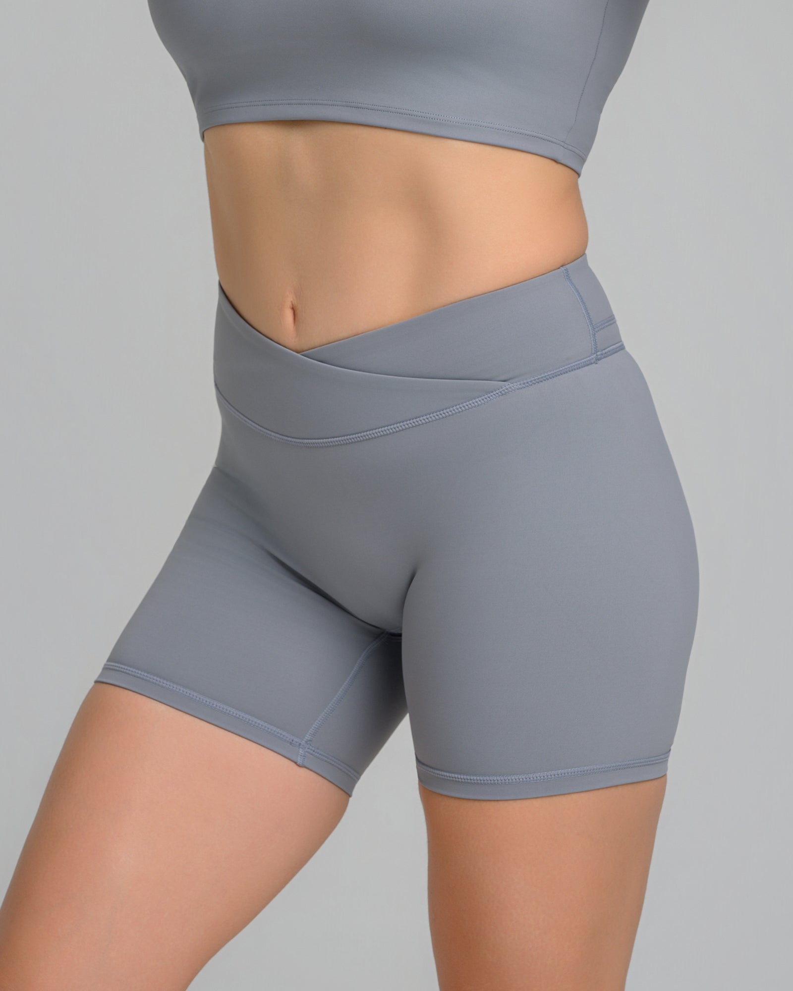 UNSTOPPABLE™ MID WAIST WRAP SHORTS ASH GRAY
