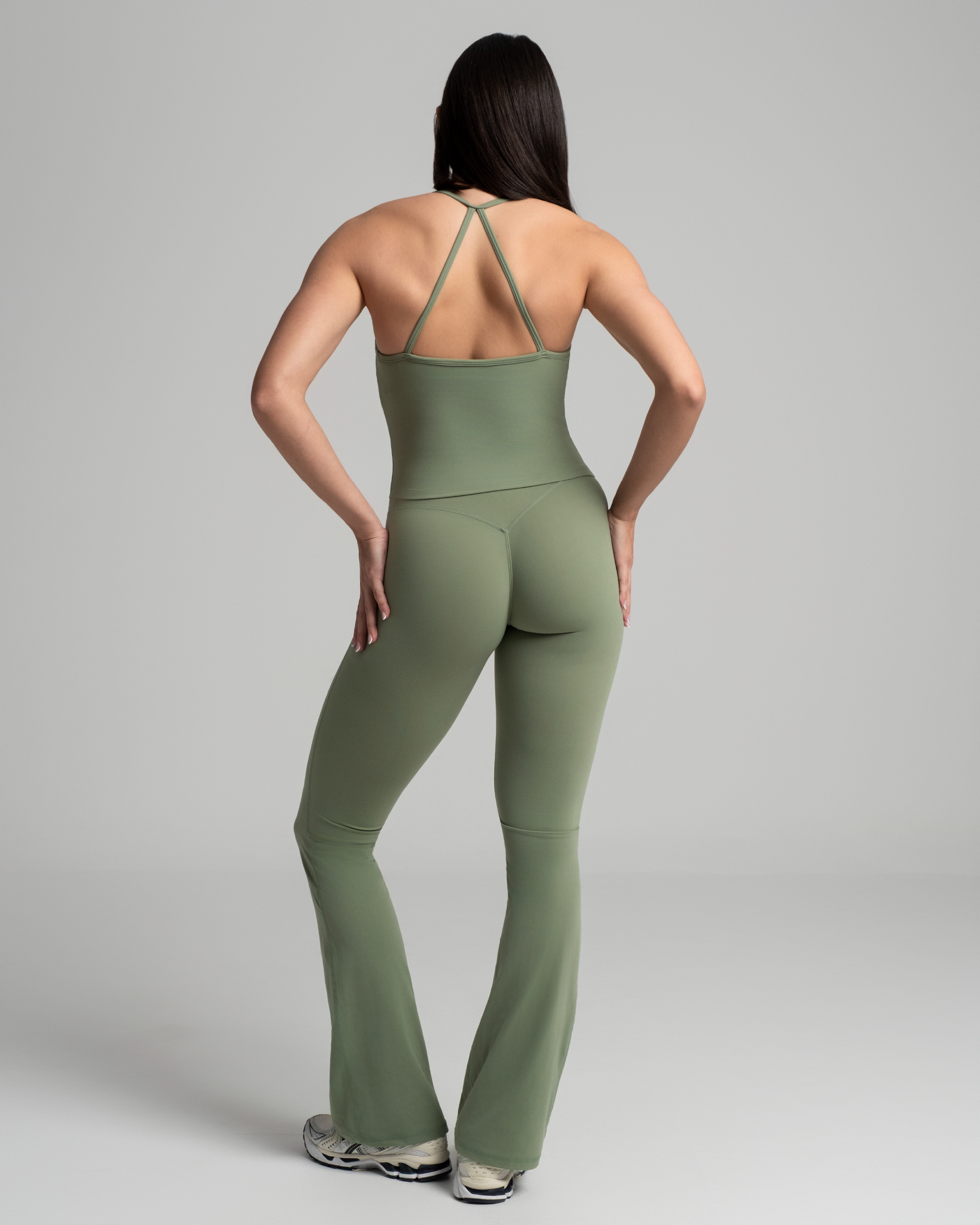 EVERYDAY MOVES FLARED LEGGINGS CREAMED MATCHA