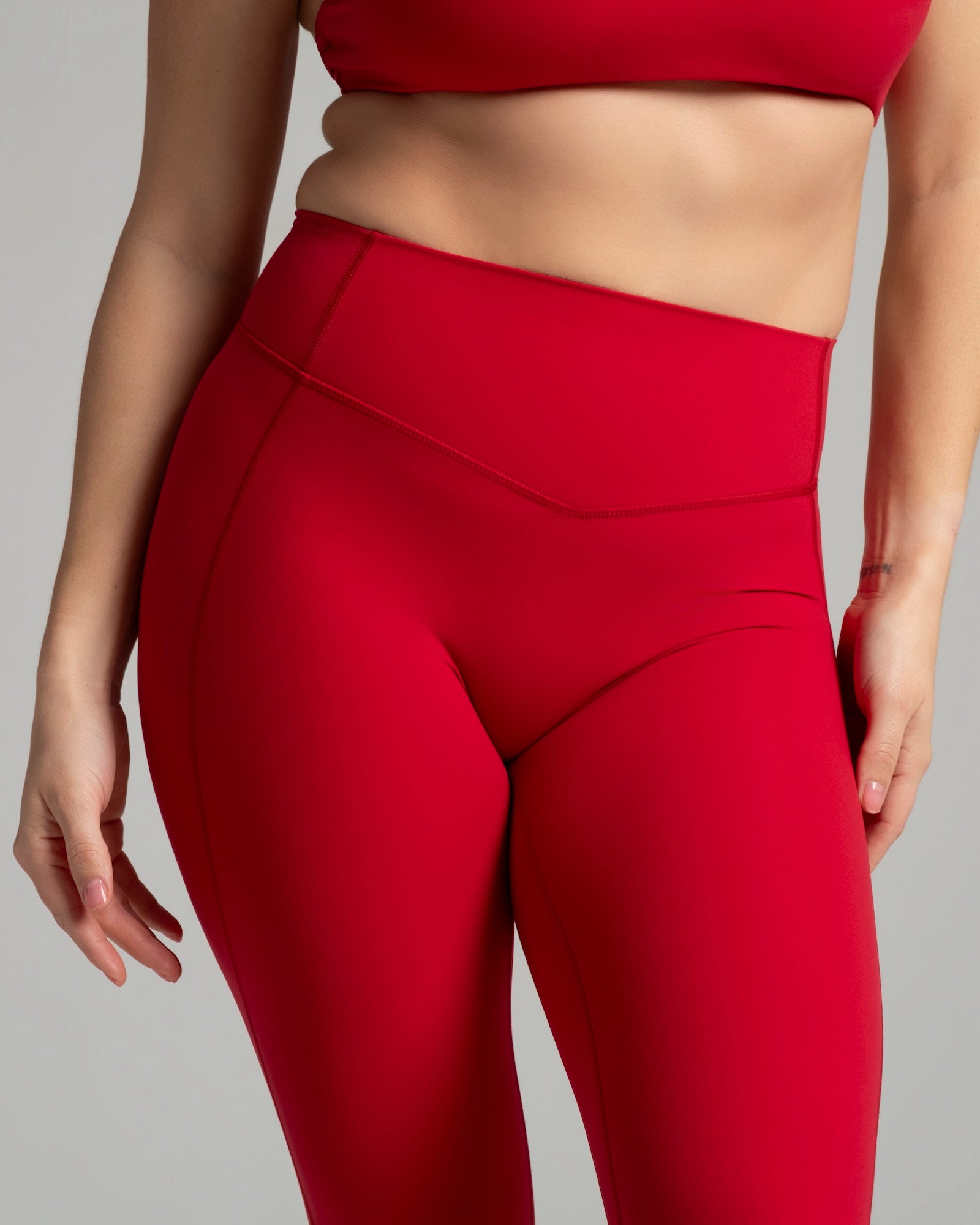 EVERYDAY MOVES LEGGINGS STRAWBERRY RED