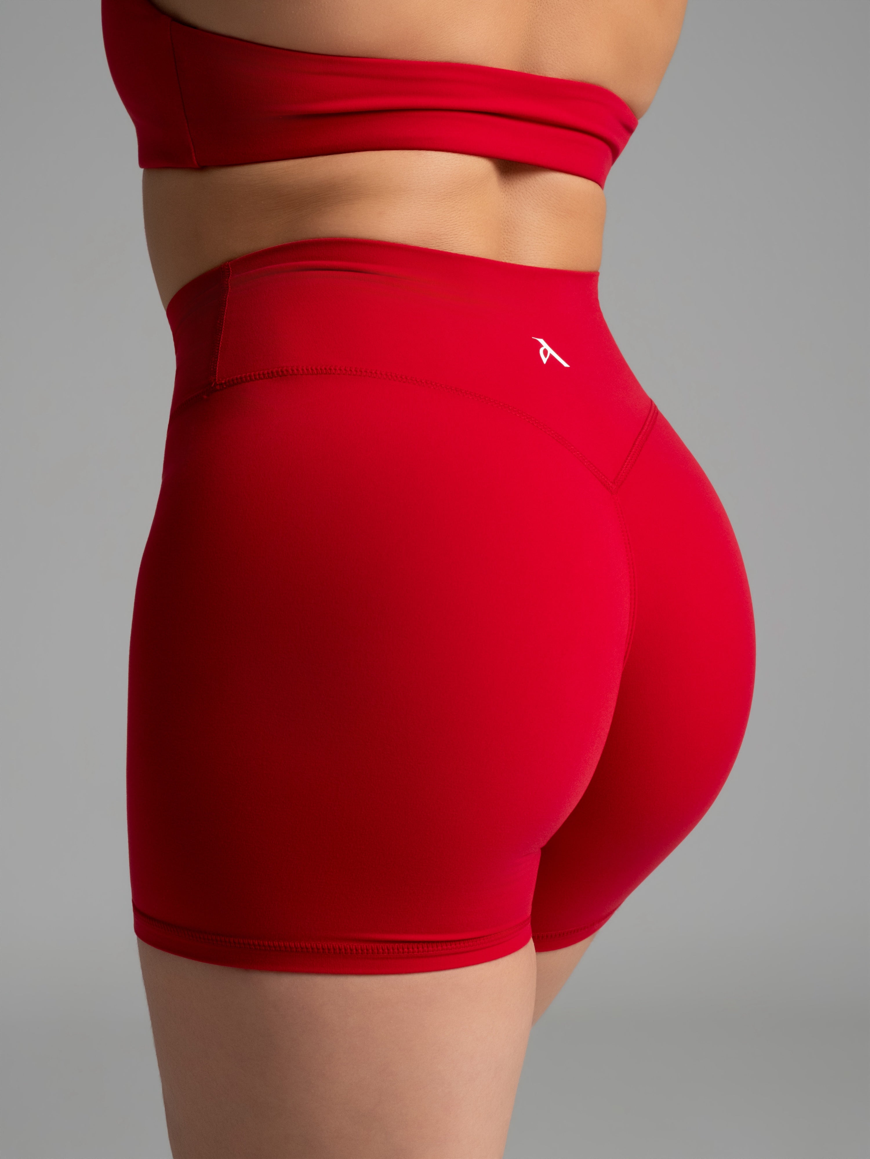 EVERYDAY MOVES SHORTS STRAWBERRY RED