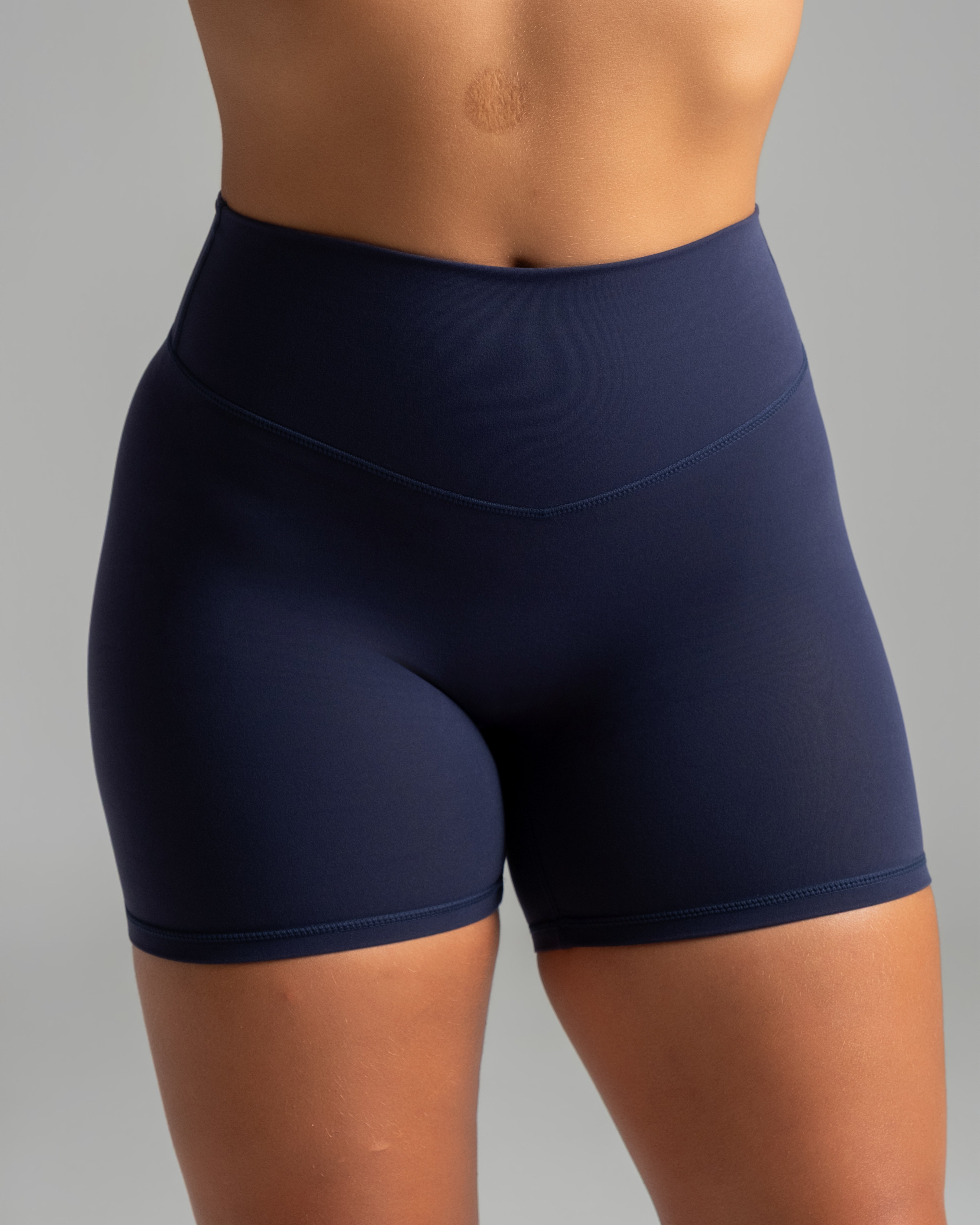 EVERYDAY MOVES SHORTS NAVY BLUE