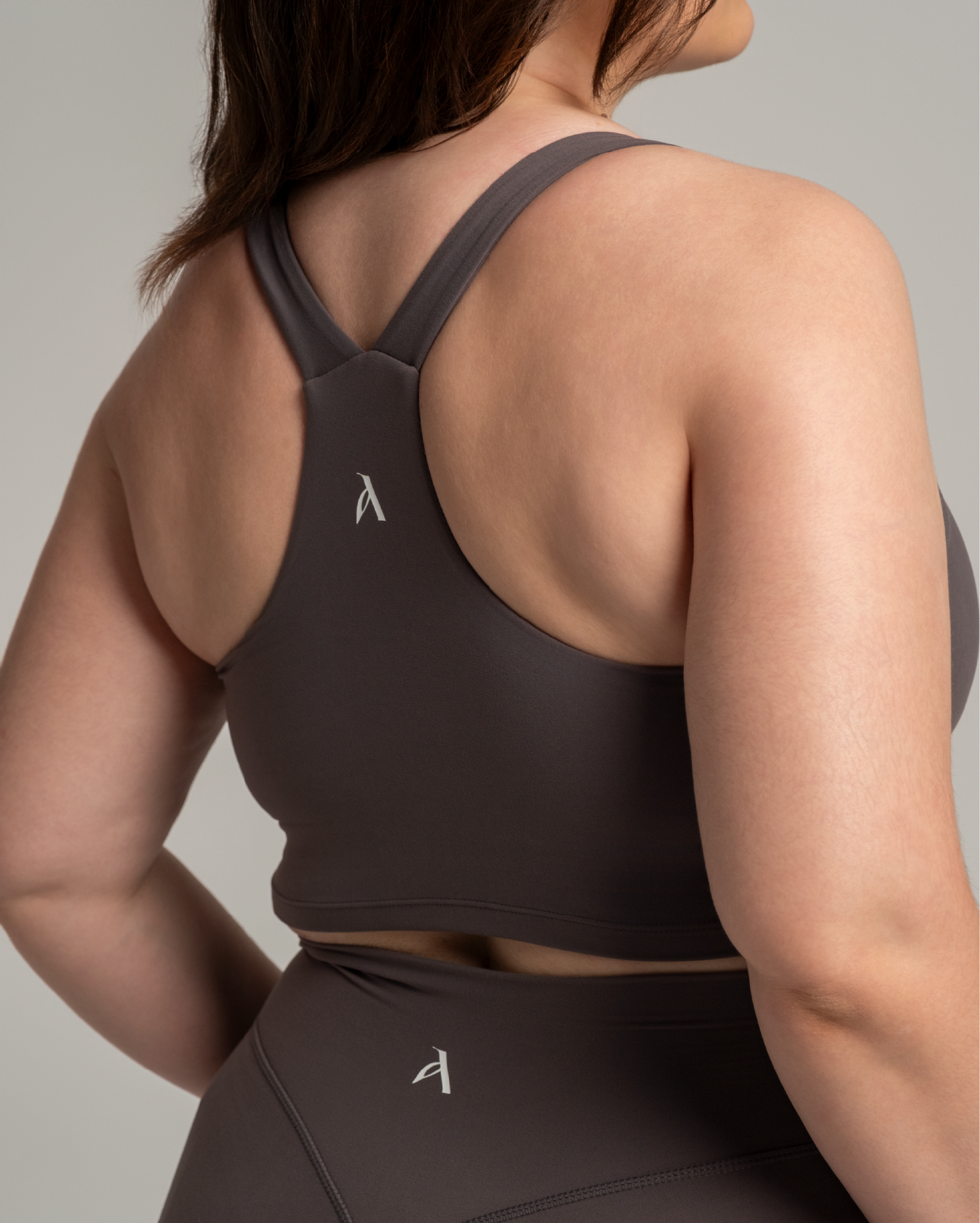 EVERYDAY MOVES MIDI BRALETTE STONE GRAY